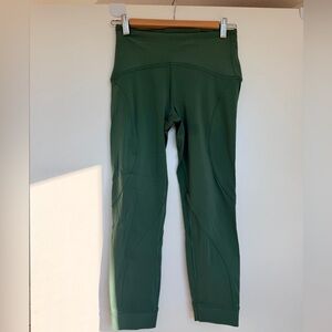 lululemon athletica Leggings 7/8 length size 8